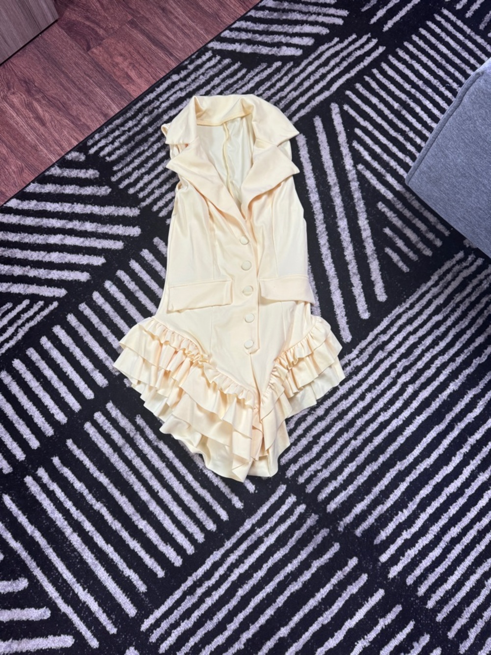 Sleeveless Yellow Ruffle Romper Dress - Picture 3 of 4